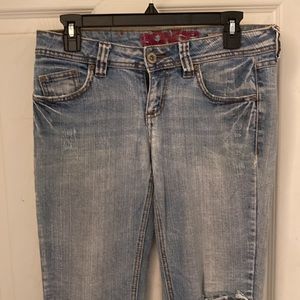 Bongo brand distressed jeans size 5